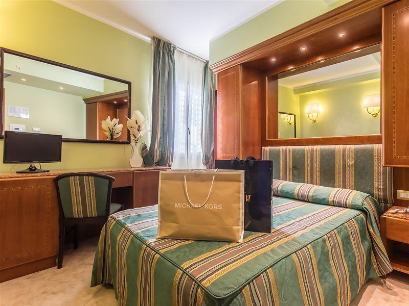 Raeli Hotel Siracusa Róma Kültér fotó